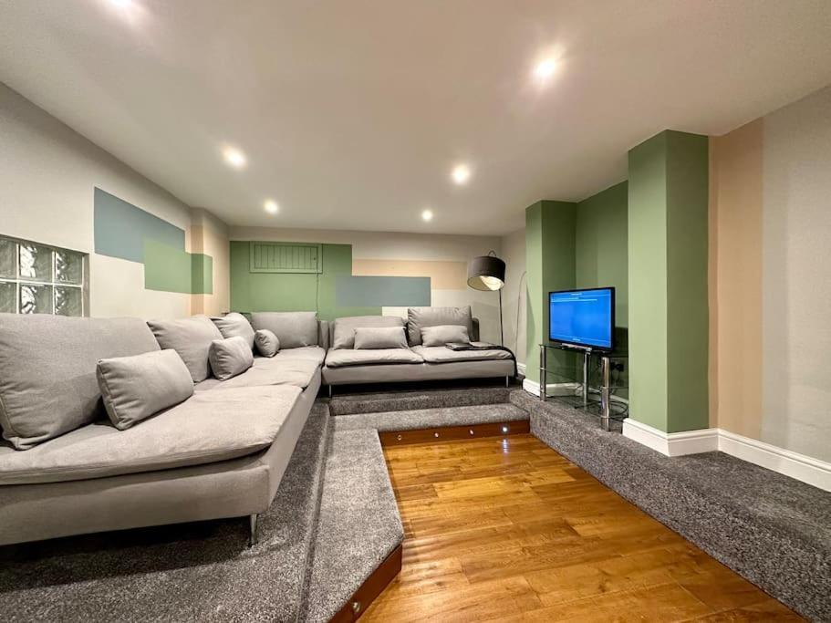 Stunning 5 Bed House In Chapel Allerton, Sleeps 9 Leeds  Exterior photo