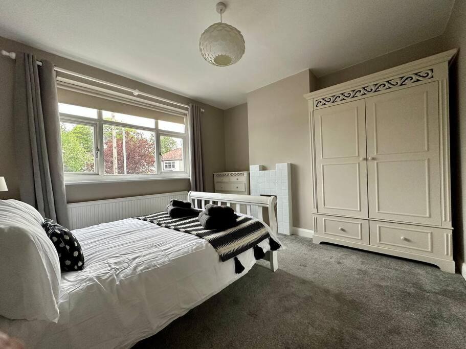 Stunning 5 Bed House In Chapel Allerton, Sleeps 9 Leeds  Exterior photo
