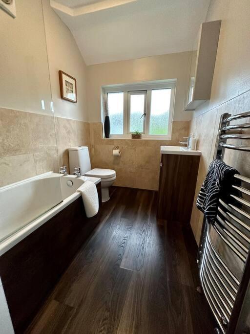 Stunning 5 Bed House In Chapel Allerton, Sleeps 9 Leeds  Exterior photo