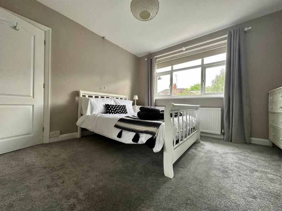 Stunning 5 Bed House In Chapel Allerton, Sleeps 9 Leeds  Exterior photo