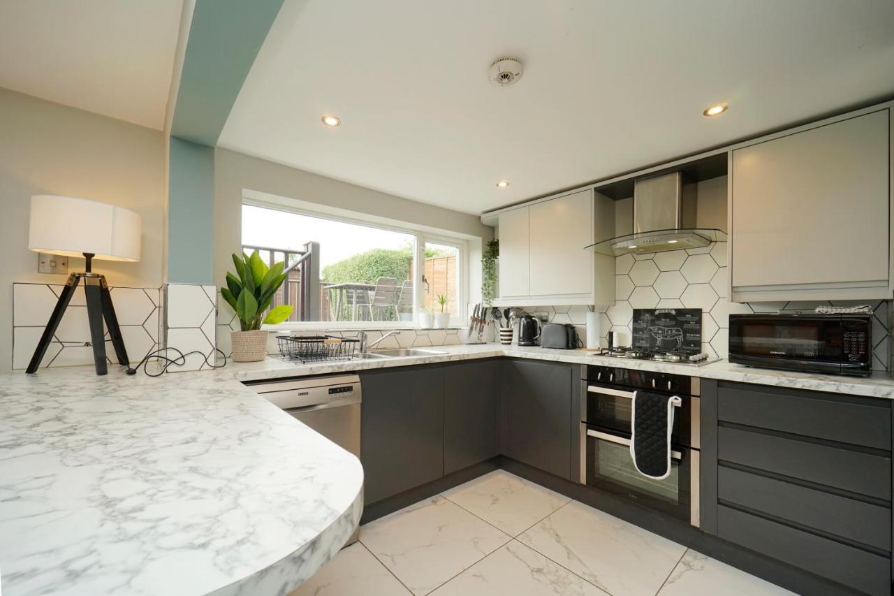 Stunning 5 Bed House In Chapel Allerton, Sleeps 9 Leeds  Exterior photo